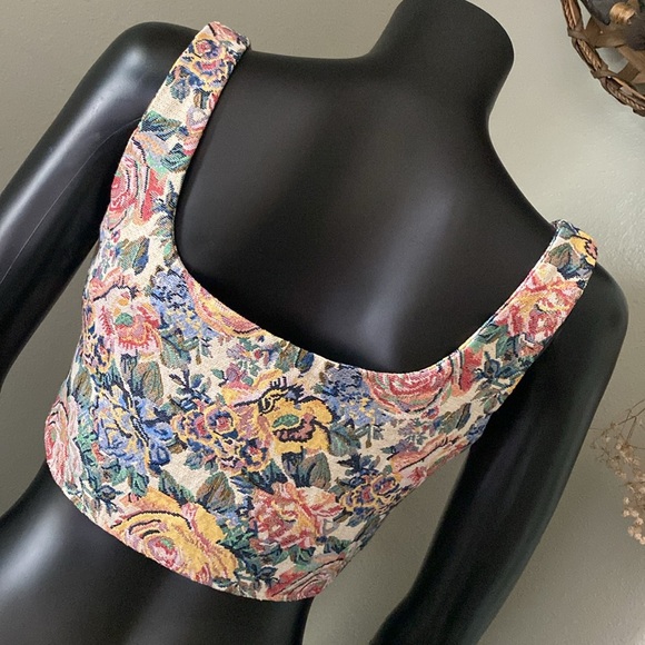 Floral Tapestry Crop Top - Picture 7 of 10